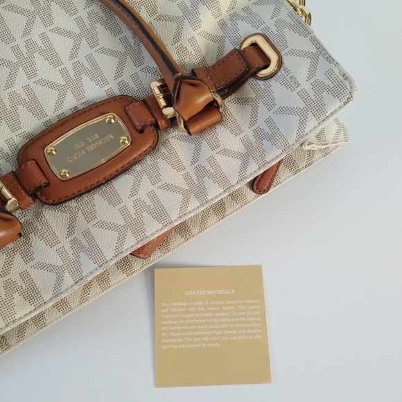 MICHAEL MICHAEL KORS
Large Vanilla Logo Printed Tote Bag - Picture 7 of 16